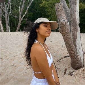 Meet your Posher, Deeya